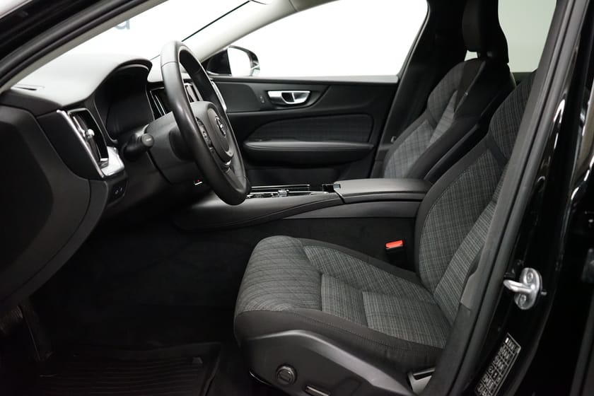 Bild 5 av Volvo V60 Recharge T6 Core Edition, Dragkrok, on call