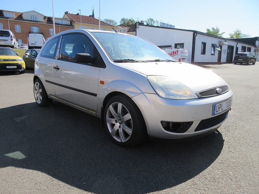Bild 3 av Ford Fiesta 3-dörrar 1.6 100 hk Besiktigad till 260630