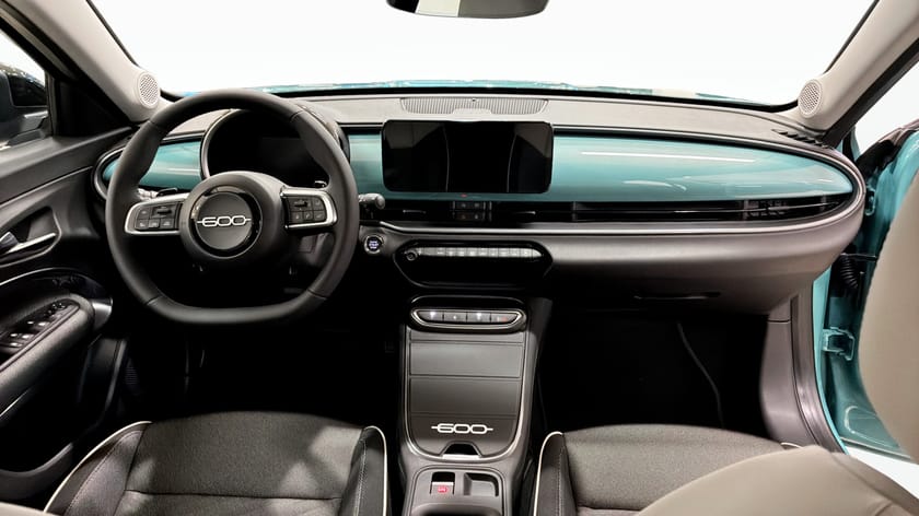 Bild 4 av Fiat 600 Hybrid HEV ICON 110HK  FWD PL från 2695kr/mån