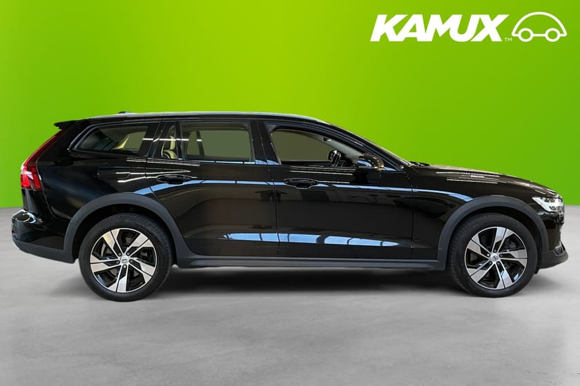 Bild 2 av Volvo V60 Cross Country B4 AWD Momentum Navi H/K VOC 197 hk