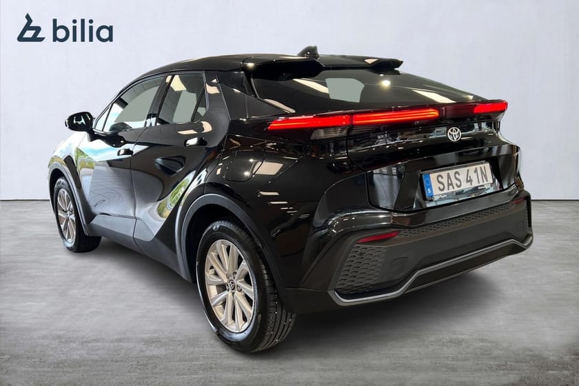 Bild 2 av Toyota C-HR PHEV 2,0 Laddhybrid Active Värmare Moms