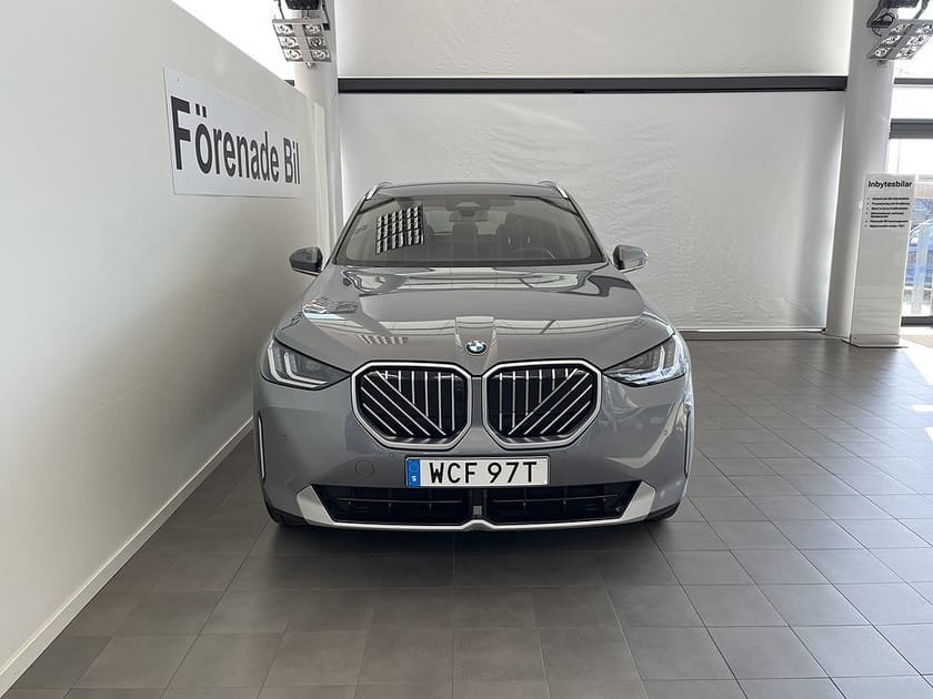 Bild 2 av BMW X3 30e xDrive 4,95 ränta H/K Drag 20" Adpt Farth Rattvärme