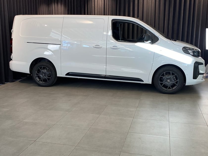 Bild 3 av Opel Vivaro Skåpbil Elite/L3 (Lång)/Facelift /Drag & Värmare/Omg lev