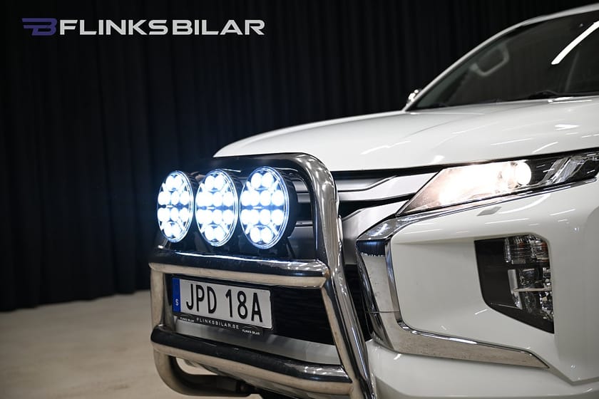 Bild 3 av Mitsubishi L200 Club Cab 2.2 Di-D 4WD 150HK Drag|Värmare|Kåpa|Backkamera|Leasbar