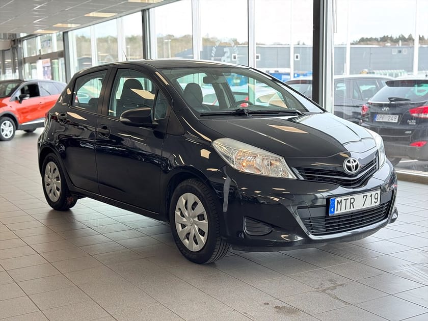 Bild 1 av Toyota Yaris 5-dörrar 1.0 VVT-i Life Man 69Hk