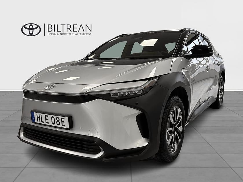 Bild 1 av Toyota bZ4X AWD Executive Bi-Tone Panorama 20" V-hjul Ingår