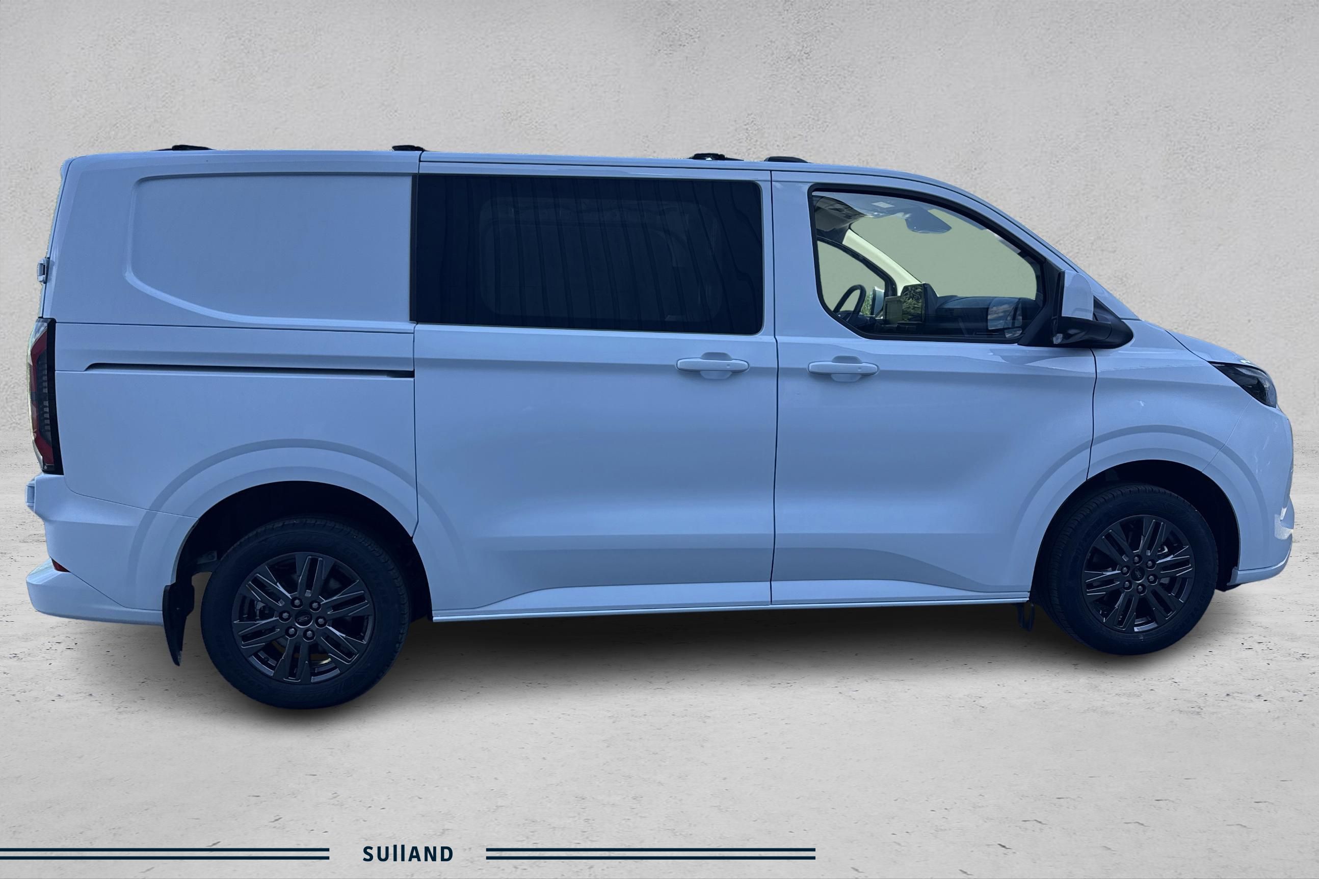 Thumnail bilde 3 av Ford E-Transit Custom 320