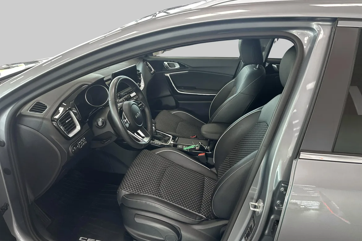 picture of a car