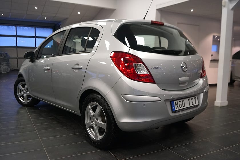 Bild 2 av Opel Corsa 5-dörrar 1.4 Automatisk 6000mil