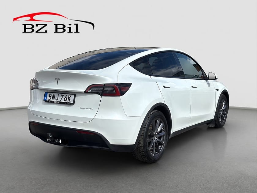 Bild 5 av Tesla Model Y Long Range AWD Autopilot Pano Drag Moms