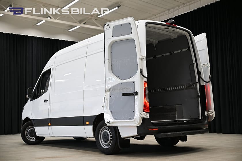 Bild 4 av Mercedes-Benz Sprinter 315 CDI RWD Skåpbil Automat|Värmare|GPS|Backkamera