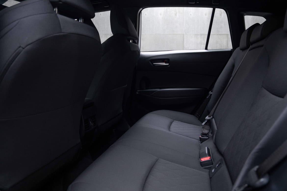 Toyota Corolla Cross Hybrid AWD-i e-CVT, 197hp, 2024