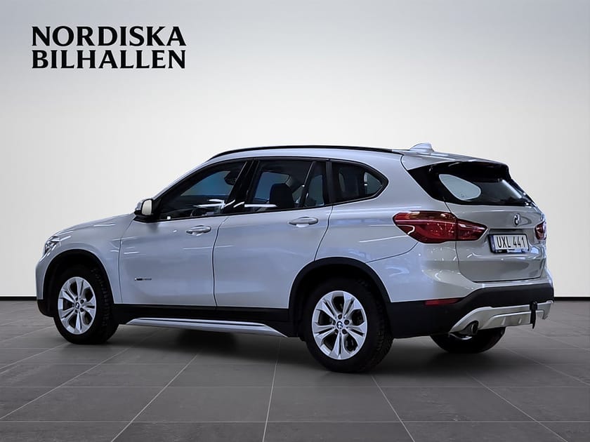 Bild 5 av BMW X1 xDrive20d Steptronic Sport line Nyservad Värmare HUD