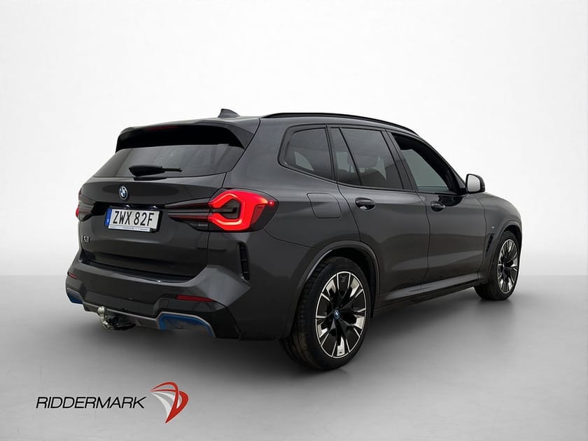 Bild 5 av BMW iX3 M Sport Pano H/K Laser Cockpit 360° HUD Skinn Drag