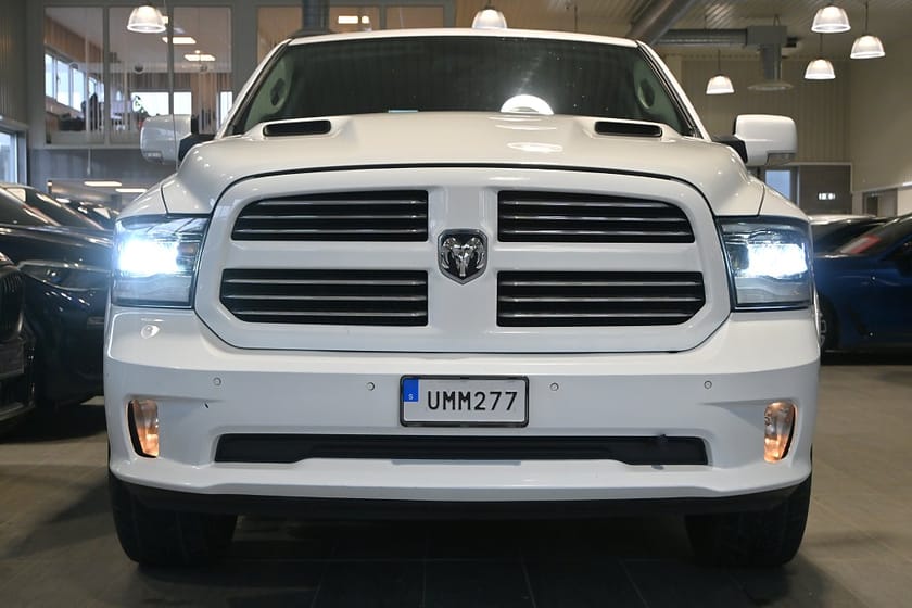 Bild 5 av RAM 1500 Crew Cab 5.7 V8 HEMI Sport Rambox Månadskostnad 3893kr
