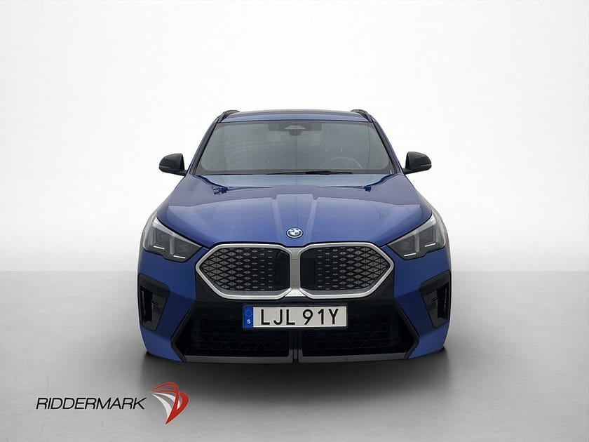 Bild 3 av BMW iX2 xDrive30 M Sport H/K Kamera Rattvärme Navi Drag MOMS
