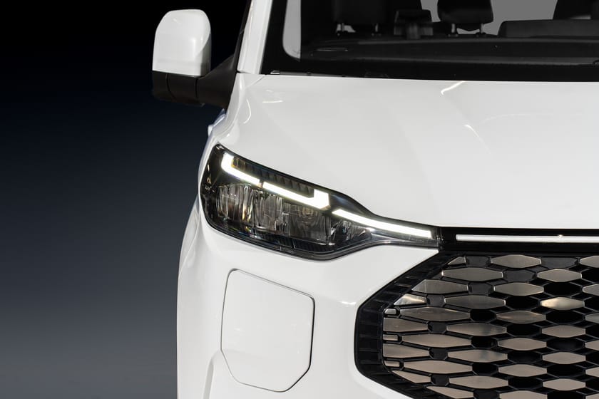 Bilde 4 av Ford E-Transit Custom 320 L1 Limited 218hk / KROK / APP / R.KAM / ACC