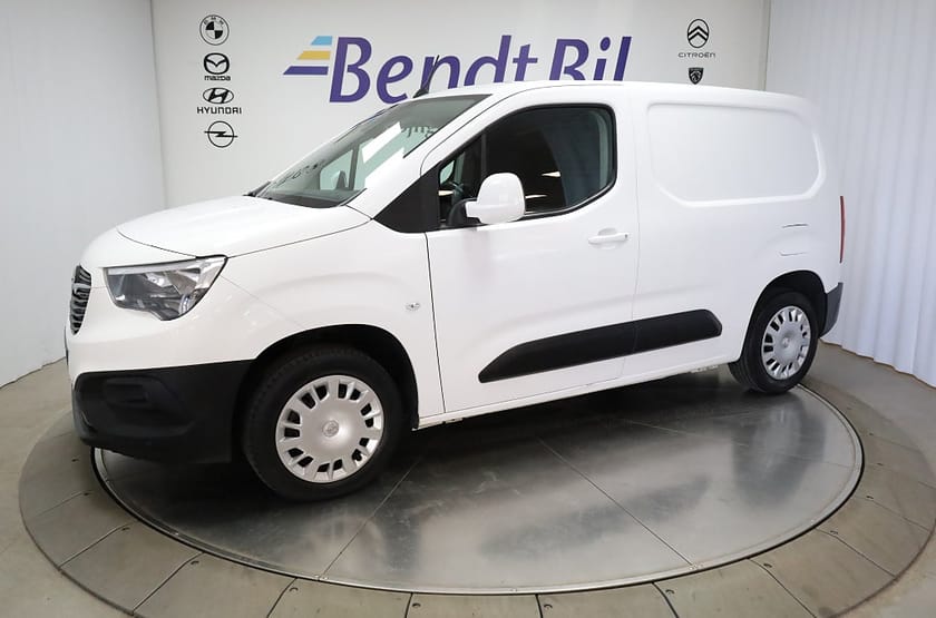 Bild 4 av Opel Combo Cargo L1 130hk EAT | Drag | Värmare | Keyless |