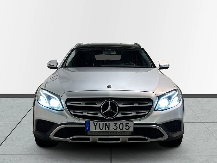 Bild 2 av Mercedes-Benz E 220 d 4MATIC All-Terrain 4M Pano Drag Dvärm Burmester 360° SoV