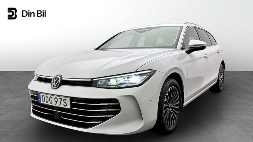 Bild 1 av Volkswagen Passat Variant eHybrid Elegance DSG DCC/Drag/P-värmare