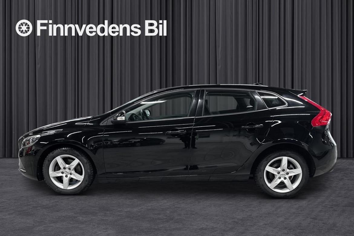 Volvo V40 2018 - miniatyr 2