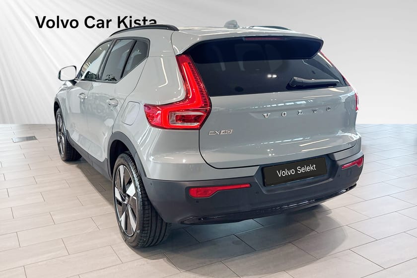 Bild 4 av Volvo EX40 Single Motor Extended Range R Plus Edt 360Kamera