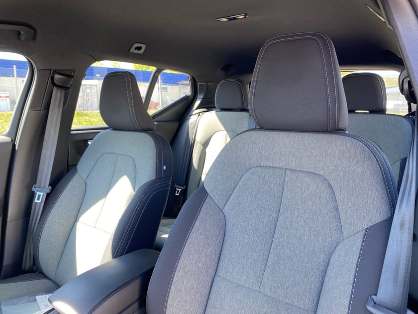 Bild 3 av Volvo XC40 B4 FWD Bensin Plus Dark