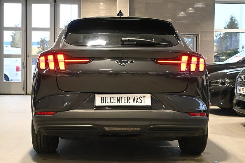 Bild 4 av Ford Mustang Mach-E Standard Range Drag Läder B&O Teknikpaket