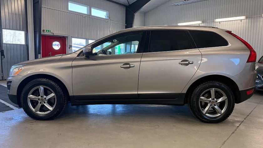 Bild 5 av Volvo XC60 D5 AWD Geartronic, 205hk Summum, Drag **Nyservad**