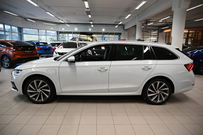 Bilde 2 av Škoda Octavia Combi iV 