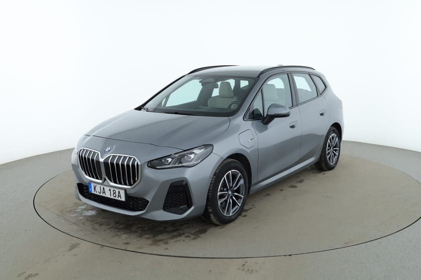 Bild 1 av BMW 230e xDrive Active Tourer M Sport / P-assist, HUD, Drag