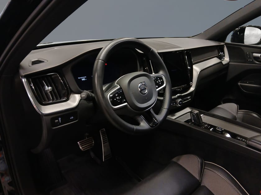 Bild 5 av Volvo XC60 B5 AWD Diesel R-Design//360-Kamera//Glastak//