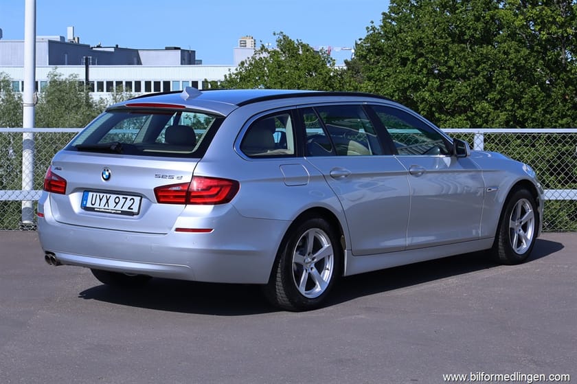 Bild 4 av BMW 525d xDrive Touring 525 Automat Rattvärme Drag Nyservad