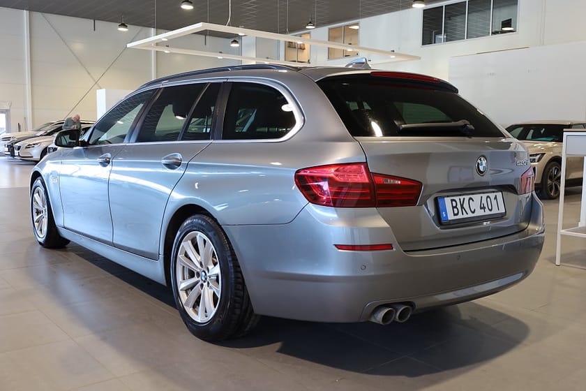 Bild 3 av BMW 520d Touring AUT Drag Läder PDC Connected Blåtand Rattvärme