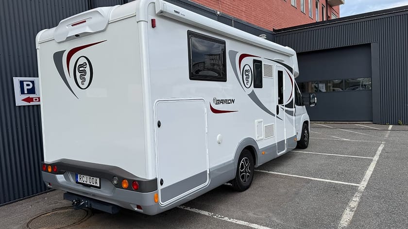 Bild 3 av Elnagh Campervan Fiat Baron 579 Automat, Backkamera, Drag,  Solcell, Navi