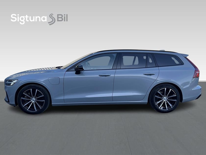 Bild 3 av Volvo V60 350 hk Recharge T6 II AWD Plus Dark / Drag / Kamera