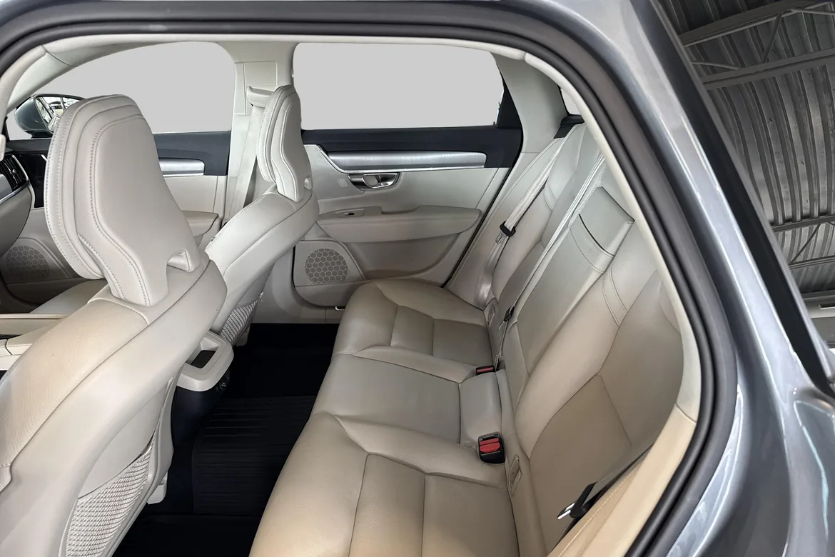 picture of a car