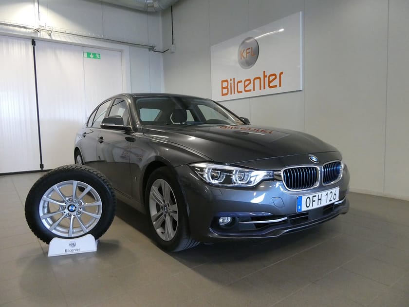 Bild 1 av BMW 330e Sedan Sport line Automat-Navi-PDC *7059 mil*