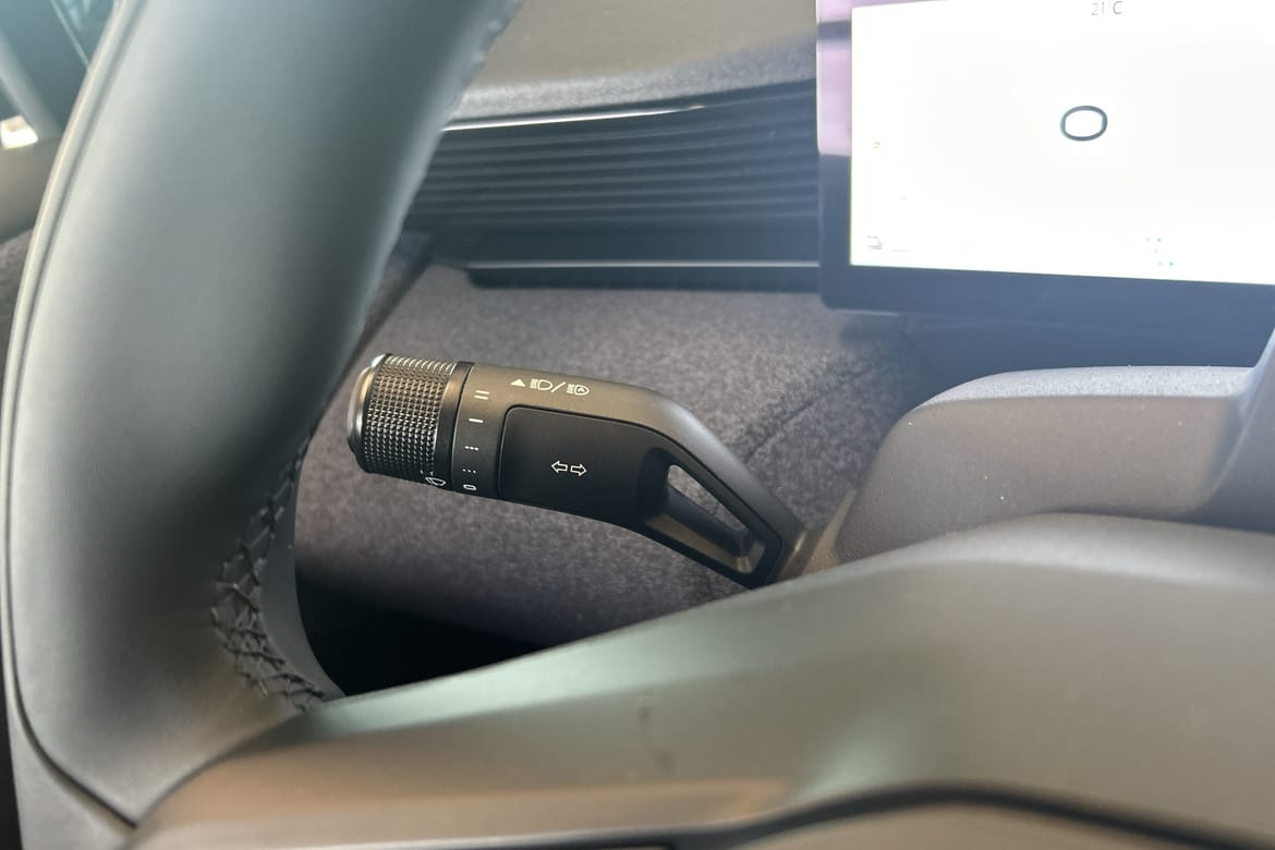 Lynk & Co 02 EV 66 kWh, 272hp, 2025