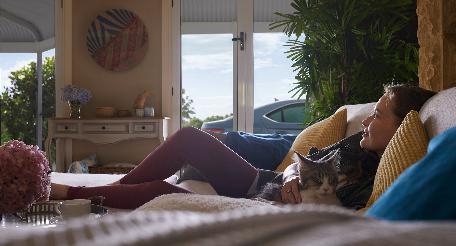 Kvinna ligger i sängen