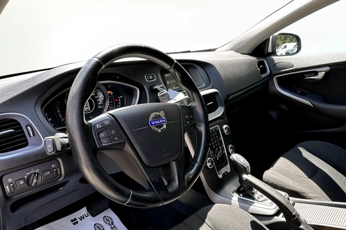 Volvo V40