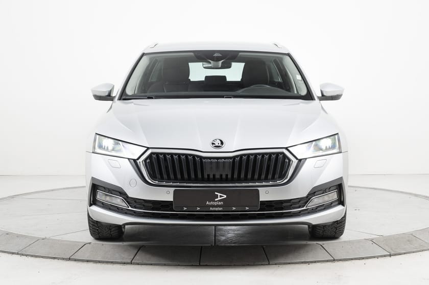 Bilde 4 av Škoda Octavia Stasjonsvogn 2,0 TDI 150hk 4x4 Style ACC/Krok/Kamera/Matrix/Carplay