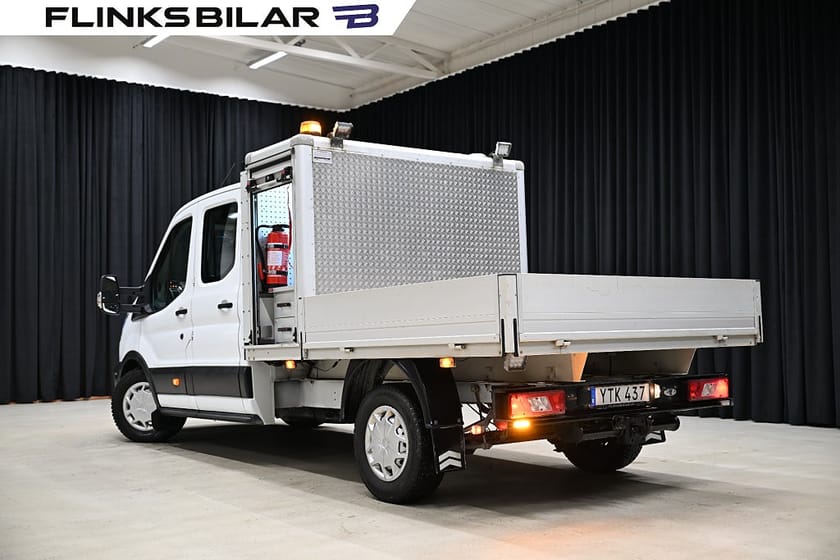 Bild 4 av Ford Transit 350 Chassi Dubbelhytt 170HK Dubbelhytt|Flak|Halvskåp|Inredd|NyKamrem|Moms