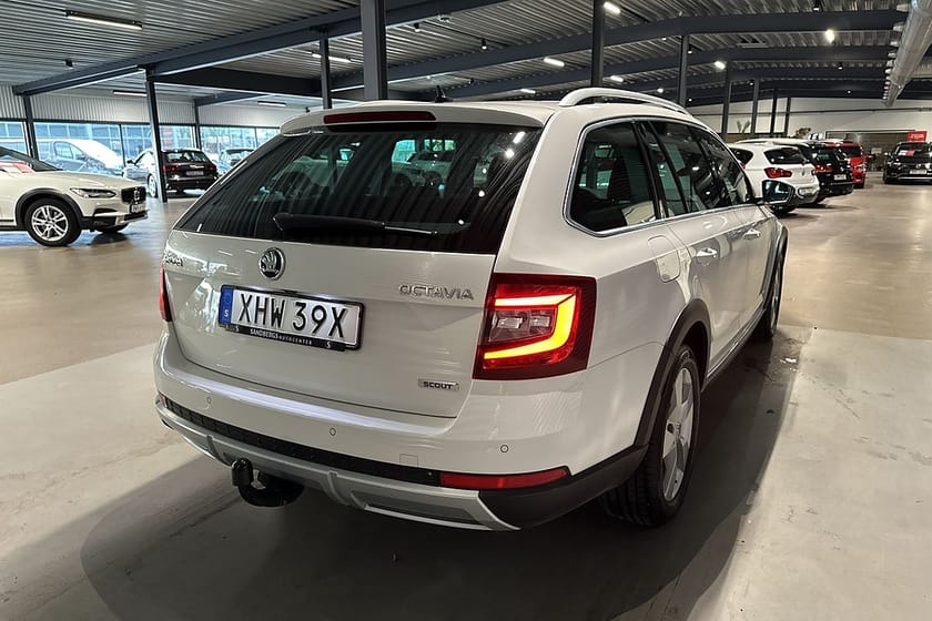 Bild 4 av Škoda Octavia Scout Skoda 2.0 TDI 4x4 B-kamera Värmare Navi Drag