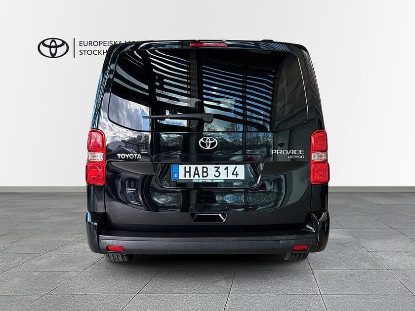 Bild 4 av Toyota Proace Verso 2,0 D-4D 180 HK SHUTTLE LONG 9-SITS VINTERHJUL MOMS