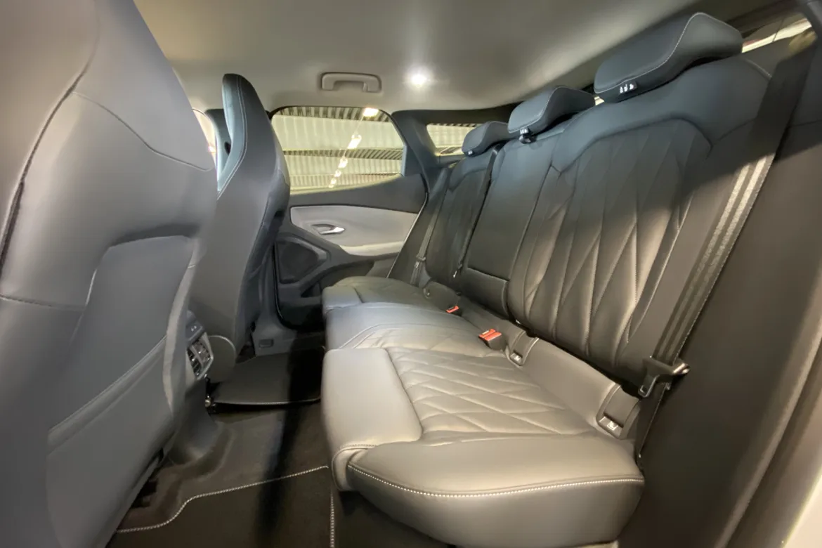 Ford Explorer EV Extended Range RWD