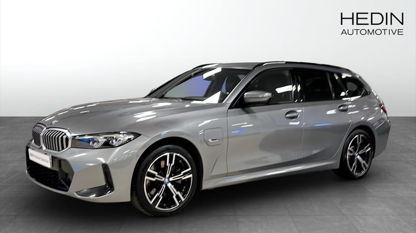 Bild 1 av BMW 330e xDrive Touring M Sport Drag HiFi