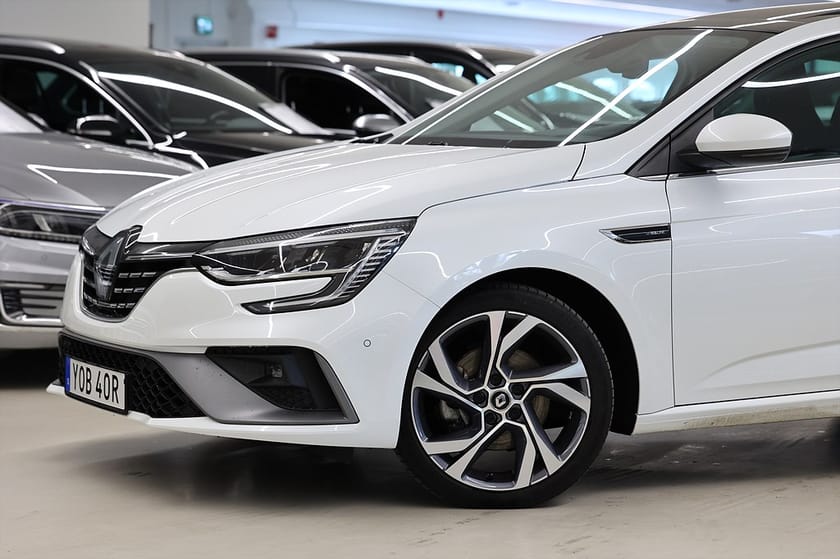 Bild 4 av Renault Mégane E-TECH Plug-in 1.6 160hk RS Line Pano Navi B-Kamera