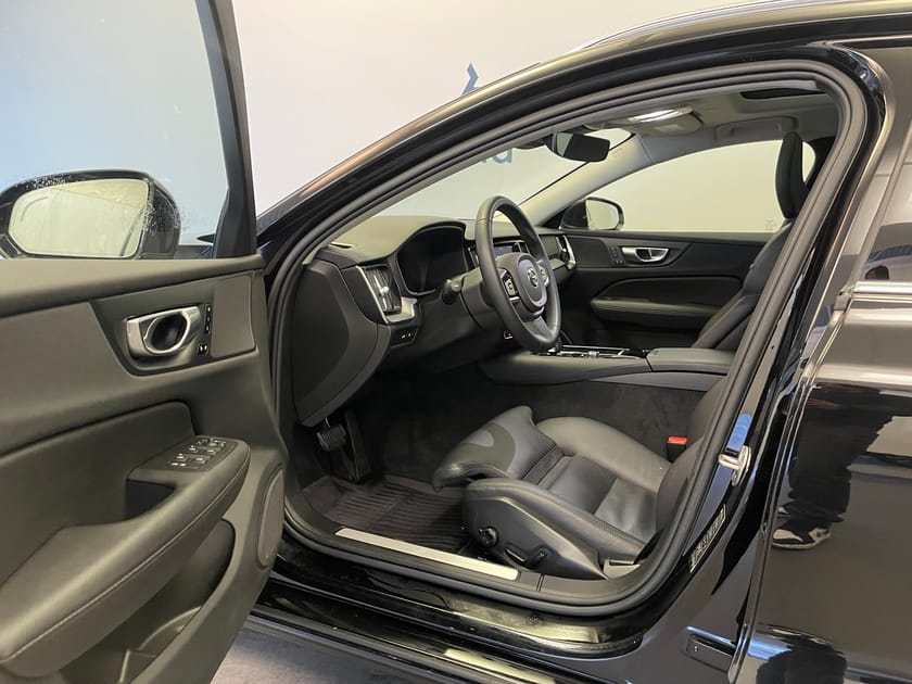 Bild 4 av Volvo V60 Recharge T6 Plus Bright / 360 kamera / Panoramaglastak /