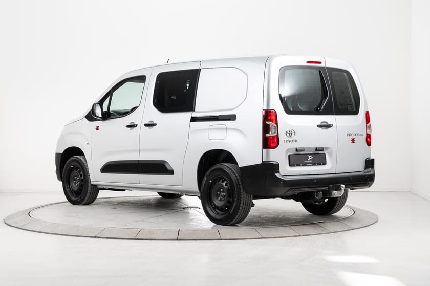 Bilde 4 av Toyota ProAce City 1,5D 130hk 4x4  Comfort L2 Cruise/Krok/Varmer/DAB/BT